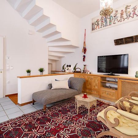 Athenian Getaway Villa In Plaka With Acropolis View By Athenian Homes Kültér fotó